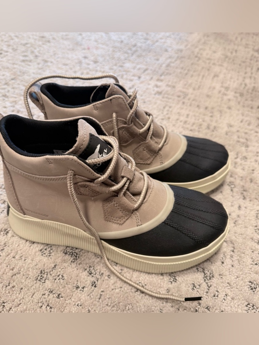 Like new sorel boots